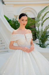 Çok Etekli Kristal İşlemeli Prenses Gelinlik